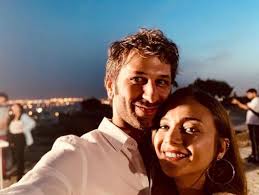 Ushan çakır , ushan çakır biyografi , ushan çakır hayatı, ushan çakır özgeçmişi , ushan çakır hakkında. Oyuncu Damla Sonmez Ve Ushan Cakir Dan Ask Pozu Magazin Haberleri Fiskos Haberleri