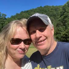 We at Wayne Maunder Fans Worldwide would like to wish James Stacy (Maurice  Elias) Happy Birthday. Jim, of course, starred in Lancer with Wayne and  they are friends today. HAPPY BIRTHDAY JIM!! |