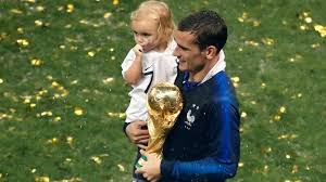 Aber das schmälert den sieg von. Griezmann Die Zentrale Figur Des Fussball Weltmeisters Frankreich