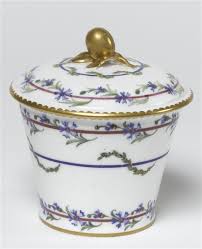 Pot A Sucre Du Service Du Gobelet Du Roi Sevres 1783 Porcelaine Classique Porcelaine De Sevres Peinture Sur Porcelaine