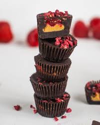 Low Carb Erdnussbutter Cups Vegan Mrs Flury Gesunde Rezepte Rezept Vegane Leckereien Vegane Sussigkeiten Lebensmittel Essen