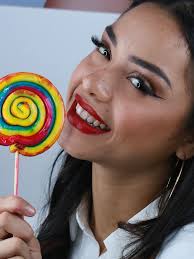 EXTRACCION DE VERRUGA💉 La cirugía con láser usa un haz de luz intenso,  para quemar y destruir el tejido de la verruga, Necesitarás anestesia local  o general para este tratamiento. Si tienes