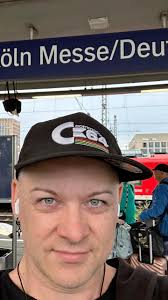 Weiterbildung auf höchstem Level 🩷, Am Montag war Daniel in Düsseldorf bei  @redken zur Balayage Master Class 2. 0. Neue Techniken, frische  Inspirationen & noch mehr Know-how für atemberaubende ...