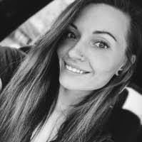 Taylor Parrott's Instagram, Twitter & Facebook