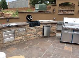 outdoor kitchen