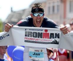 Dann können die taunussteinerinnen und taunussteiner ganz flexibel im gesamten stadtgebiet unterwegs sein. Keeping Cool Heads Moench Frodeno Win Ironman Frankfurt
