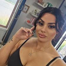 Danielle knapp (daniknapps)