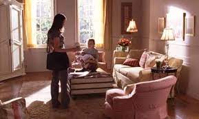 Rory gilmore is one of the two protagonists on gilmore girls. Envious Of Rory S Coffee Table Given By Emily In Her Dorm That Stack Of Books Design Is Genius Gilmoregirls