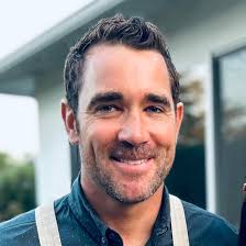 Troy Hinds's Instagram, Twitter & Facebook