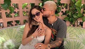 El vídeo que habría provocado el cierre del instagram del cantante. Posible Ruptura De Maluma Y Natalia Barulich Terminaron Foto De Neymar Con La Novia De Maluma Genera Dudas Entretenimiento Caracol Radio