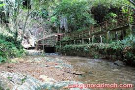 Aktiviti berkhemah, water tubing, mandi manda & aktiviti menerokai gua tempurung di sini memang sangat menyeronokkan. Gua Tempurung Tempat Menarik Di Perak Yang Mesti Anda Kunjungi Cikgu Norazimah