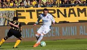 Entre ambos concentran 97 de las 116 ediciones del campeonato uruguayo disputadas hasta 2019 (considerando los obtenidos por peñarol bajo el nombre de curcc. Penarol Vs Nacional En Vivo En Directo Online Ver Vtv Campeonato Uruguayo 2019 Nczd Internacional El Bocon