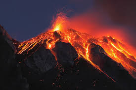 Volcano Alert In Australia As Expert Warns Huge Eruption Could Hit Melbourne Volcano Natural Disasters Active Volcano