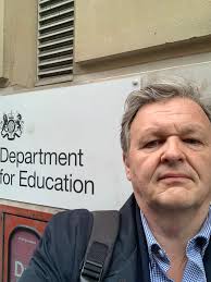 Ed Magee (@whereisedm)