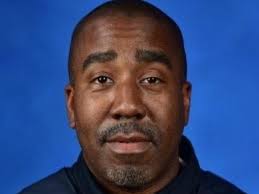 DC cop dies when suspect's tossed gun he was trying to retrieve from storm  drain goes off