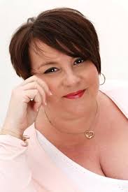 The Earl's Inconvenient Houseguest: Book 1 (A Very Village Scandal):  Amazon.co.uk: Heath, Virginia: 9780263301540: Books