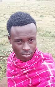 Fraud alert! Anyone here knows this man ?