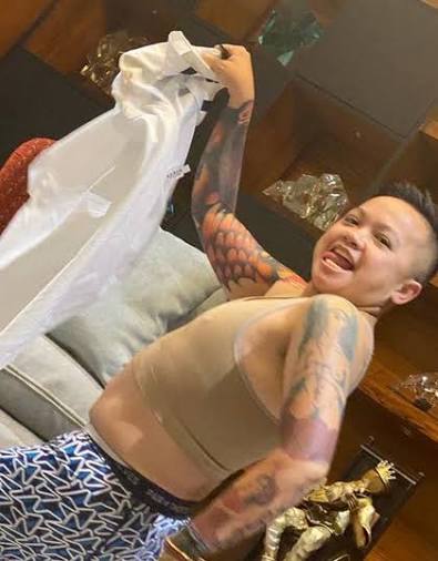 Actress Sylvia Sanchez wishes OPM singer Ice Seguerra a happy birthday with  hilarious photos. "Bwahahahaha akala mo ha. Sexy. Happy happy Birthday nak  🥂🍷🥂 hahahaha love you [Ice Seguerra]. Asawa mo [Liza