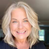 Dionne White (@dionnewhiteart)