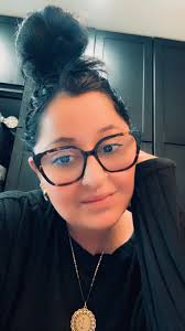 Hey guys! Applogies for the crappy picture quality but I need some help So  I have my nose double pierced but I'm about over it and my schedule is  clashing with my