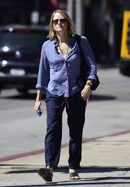 Voir plus d'idées sur le thème jodie foster, actrice, taxi driver 1976. Jodie Foster Street Style Out In West Hollywood September 2014 Celebmafia
