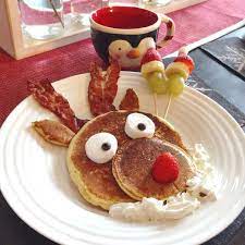 Lots Of Awesome Christmas Breakfast Ideas For Kids These Reindeer Pancakes Are So Cute And R Christmas Breakfast Breakfast For Kids Christmas Breakfast Recipe