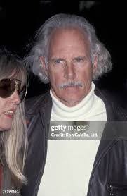 Ron Earhart's Instagram, Twitter & Facebook