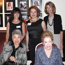  Mary Higgins Clark A Hit For House Of Hope