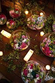 Como verás las propuestas realmente son muy diversas, que imponen presencia de diferente manera e inundan las mesas con sus diferentes colores. 5 Estilos Clave Para Tus Centros De Mesa Expo Tu Boda