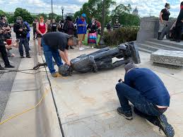 Whitley strieber wurde von christopher walken gespielt. Two Weeks After Columbus Statue Toppling No One Charged