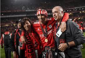 La operación se llevará a cabo en el oporto y debería dejar al delantero portugués fuera de. Carla Felix Mother Of Superstar Footballer Joao Felix Vergewiki