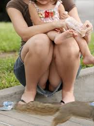 人妻 パンチラ画像！奥さんの最高な眺め | 熟女エロ画像村