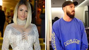 David enjoyed playing football from the age of 4 through his fres Bin In Der Vogue Disst Shirin David Hier Rapper Shindy Promiflash De