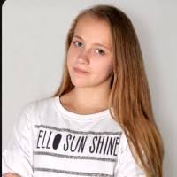 Mary Rallo's Instagram, Twitter & Facebook