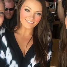 Stephanie Cupp's Instagram, Twitter & Facebook