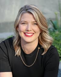 Rania Tanner's Instagram, Twitter & Facebook