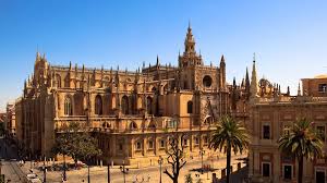 Catedral de Sevilla y Giralda: Majestuosidad Gótica con Acceso Gratuito