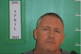 Victoria Police search for Beechworth prison escapee Simon Poole