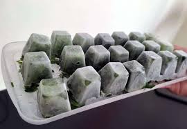 Bahan makanan harus disimpan dengan benar dan tepat agar tahan lama dan bisa dipakai sesuai batas simpannya. Cara Simpan Daun Sup Supaya Tahan Lama Cerita Huda By Huda Halid