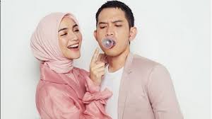 Keduanya telah resmi berstatus sebagai suami istri. Artis Usai Menikah Citra Kirana Dan Rezky Aditya Bakal Kerja Bareng