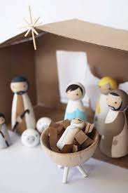 This Diy Nativity Set With Wood Peg Dolls Is Budget Friendly And Not Too Kitschy If You Love Modern This Set Is For Y Diy Nativity Christmas Diy Nativity Set