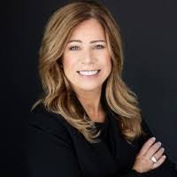 Cindy Mckeegan's Instagram, Twitter & Facebook