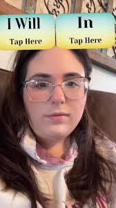 Samantha Leone's Instagram, Twitter & Facebook