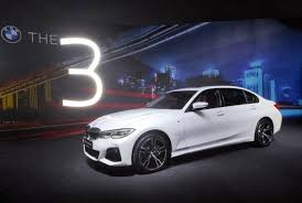 Berdasar rekod jenama ini berada sebagai jenama kedua paling laris bagi kategori harga kereta untuk pasaran malaysia, ia telah menjual 21 jenis kereta bmw ia termasuklah jenis sedan, coupe, hatchback, convertible dan juga crossover. Bmw Malaysia Lancar 330li M Sport Varian Lwb Harga Bermula Rm300 800