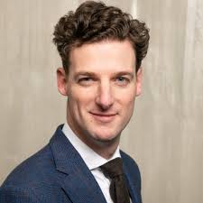 Vanaf nu is het voor mij permanent Dag van de Arbeid. Maar dan wel voor  zaken zoals het zomerklaar maken van mijn dakterras. Op de beste  universiteit in het land ( Erasmus