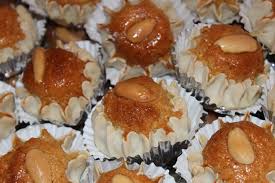 Dziriettes Gateau Algerien Aux Amandes Et Miel Le Blog De Recette De Ratiba Gateaux Algeriens Cuisine Facile Gateau Facile Recette Gateau Oriental Gateau Algerien Alimentation