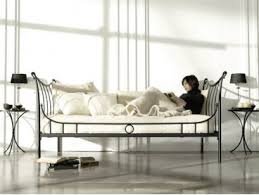 Salle de jeux bleu canapé en fer forgé canapé lit design canapé cuir pas cher achat canapé canapé haut de gamme lit fer forgé banquette salon canapé relax. Banquette Nuria