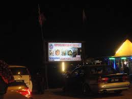 Tempat letak kereta pun banyak, tak perlu pening kepala lagi. Senibong Seafood Koperasi