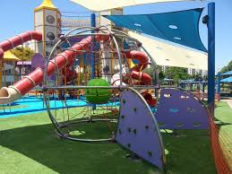 גבעת שמואל מצדיעה לתושבי העיר הווטרנים לרגל ציון יום הניצחון על הנאצים. ×¤××¨×§ ×ž×©×—×§×™× ××™×œ×Ÿ ×¨×ž×•×Ÿ ×'×'×¢×ª ×©×ž×•××œ ×ž×ª×§× ×™ ×¤×¡×'×•×ª