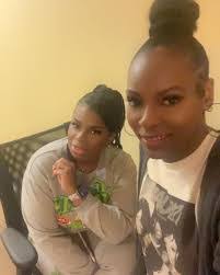 Lashawn Mills's Instagram, Twitter & Facebook